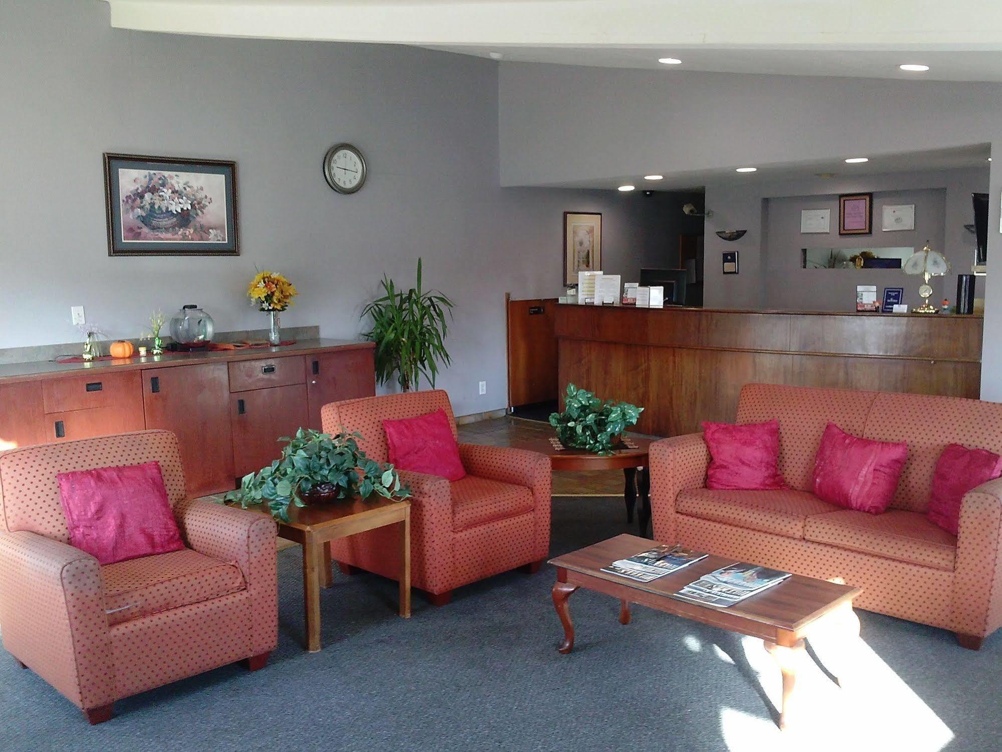 Westwoods Inn & Suites Woodhaven Esterno foto